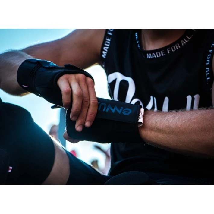 City Wristguard - Image 6