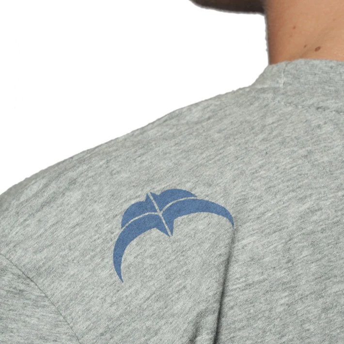 Globe shirt - Image 6