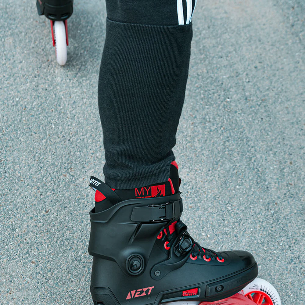 Next Black/Red 110 - Image 14