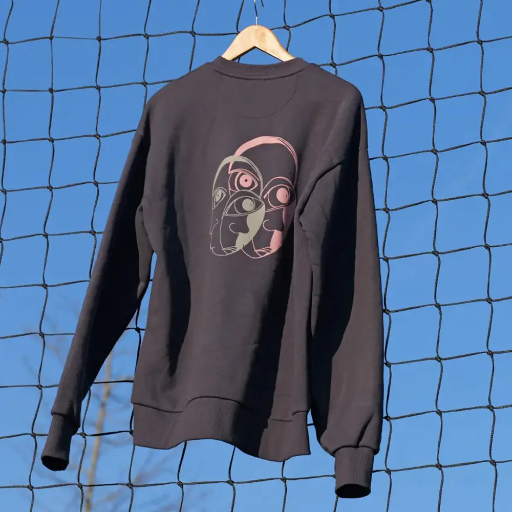 Lovefaces Sweater - Image 4